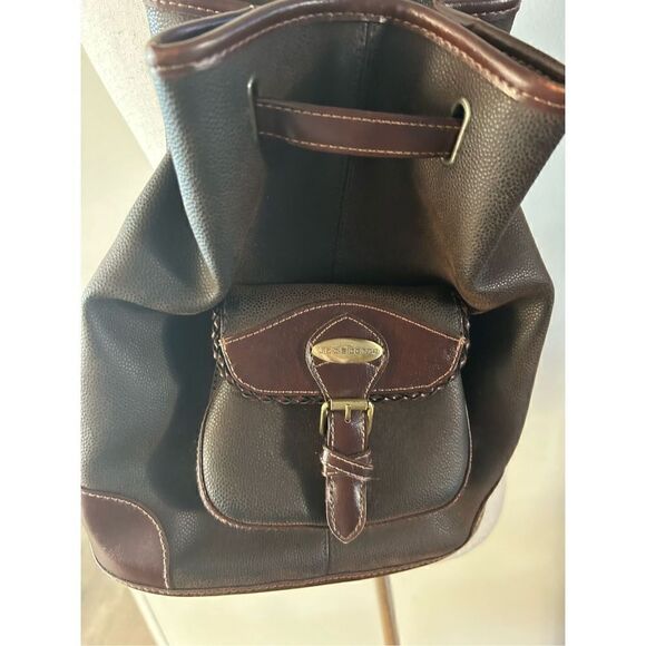 Liz Claiborne leather brown backpack - Picture 5 of 9